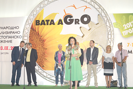 BATA2016Es01