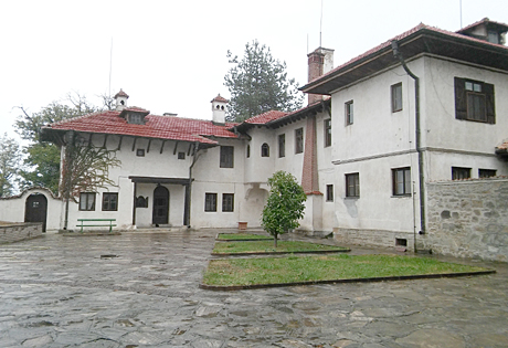 DvorecBanja1